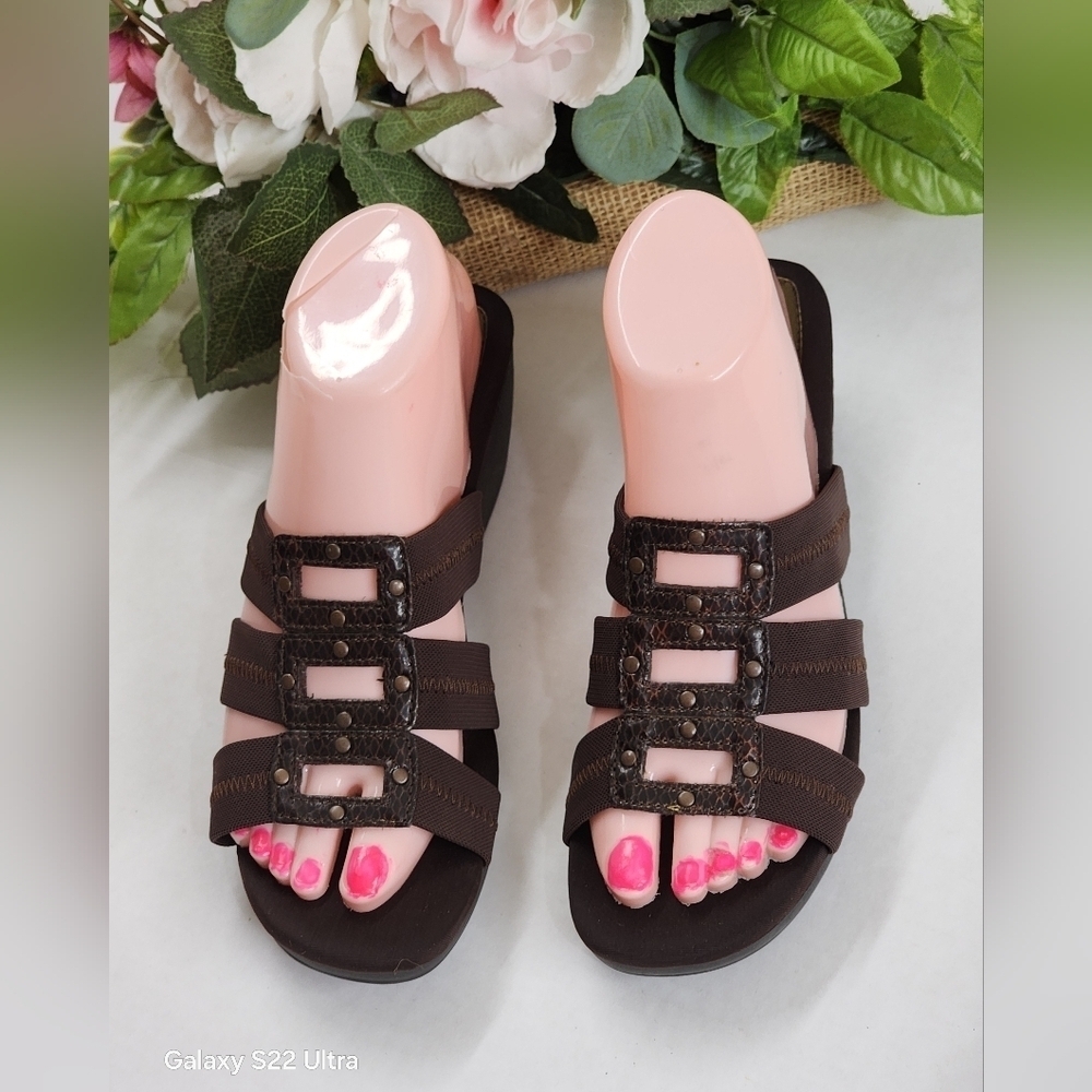 Mootsies Tootsies Dark Brown Strappy Sandals